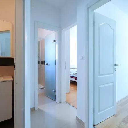Apartment In Banjole Near The Beach, Cleaning Included *